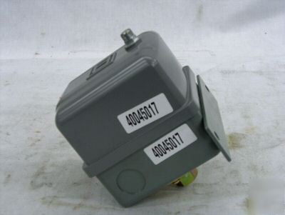 New square d pressure switch #9013GSG2516J7OR 