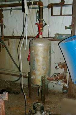 Used: wood industries pressure tank, 25 gallon, stainle