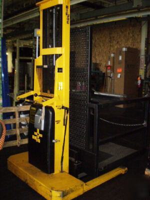 Big joe 1500 lb hydraulic man lift w 4' x 4' deck