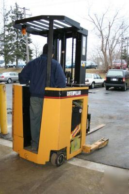 Forklift clark 3000LB stand up rider w/ cushion tires