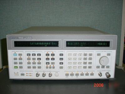Hp/agilent 8664A synthesized signal generator w/opts.