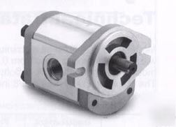 Hydraulic gear pump .73 cubic inch displacement