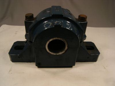 Skf pillow block bearing (saf-610)