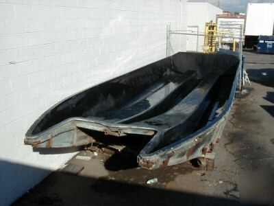 33 foot cat ~ fiberglass ~ power boat mold ~ catamaran