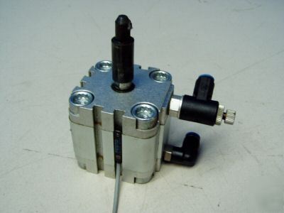 Festo pneumatic cylinder m/n: advu-40-15-pa
