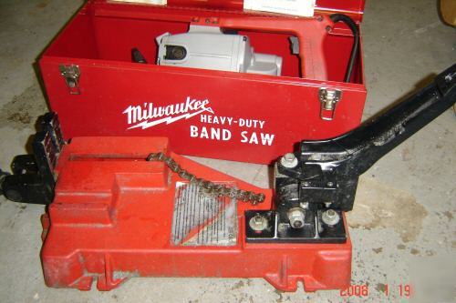 Milwaukee heavy duty portable band saw
