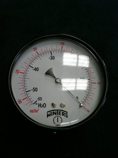 Winters pressure gauge 4232V