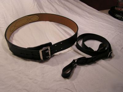 Black sam browne belt and handcuff holder - size 42/46