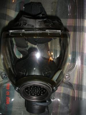 Msa millennium gas mask size-large
