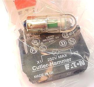 New cutler-hammer full voltage light unit E22DL120G ~ 
