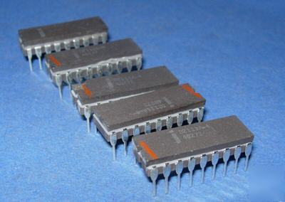Ram D3211 intel 3211 vintage 18-pin cerdip nos
