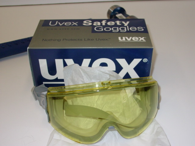 New uvex stealth goggles S3962C amber lens 