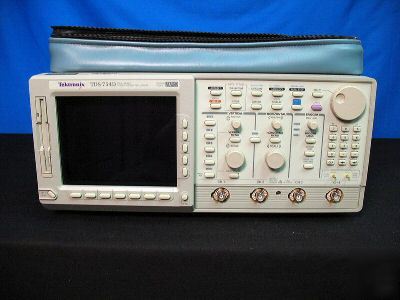 Tektronix TDS754D digital phosphor oscilloscope tek