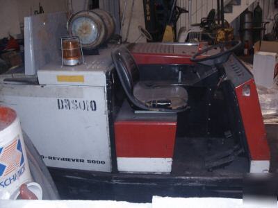 Advance machine company hydro retriever (floor sweeper)