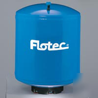 Flotec in-line pre-charged water system tank - 15 gallo