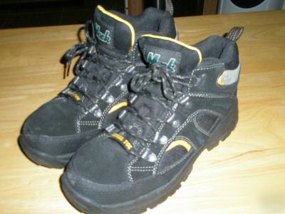Awesome mack steel toe work shoes, size 9 mens, style