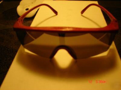 Bouton mirror lens, plastic frame safety glasses