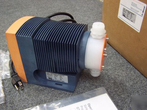 Metering pump 4.5 gph - 58 psi prominent BT5A 0420 