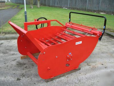 Round bale unroller unwinder tractor hydraulic powered