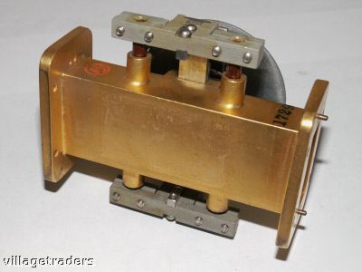 Adjustable attenuator for waveguide microwave