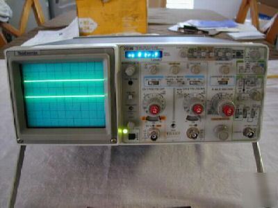 Tektronix 2236 100 mhz oscilloscope w/ counter meter 