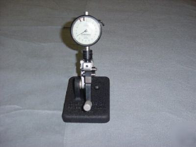 Johnsonthread comparator with federal indicator