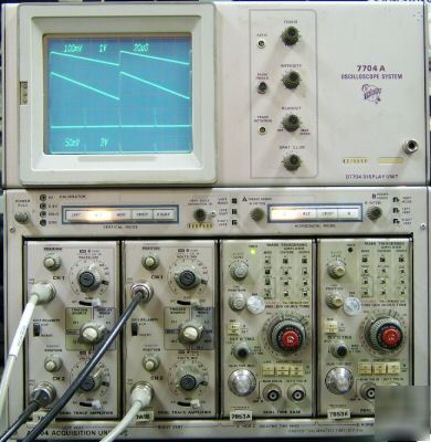 Tektronix 7704A 200 mhz scope +4 plug-ins, calibrated