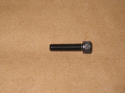 2,500 socket head cap screws size: 10-32 x 1/2