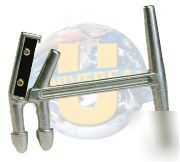 Poly strap tensioner - hand puller with cutter
