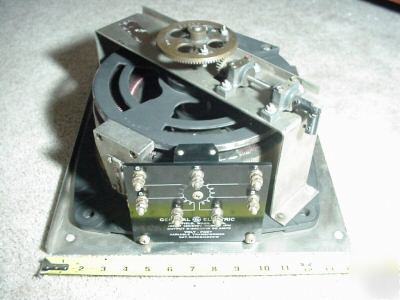 G.e. 120-240V 0-240/280V 30 amp variable transformer
