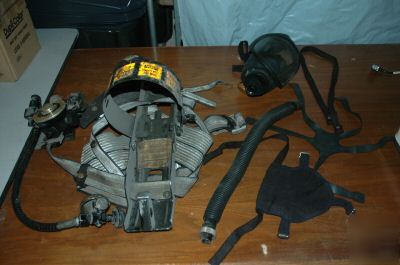 Msa compliant ultralite ii breathing apparatus w/ acces