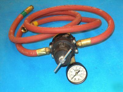 New parker 06R2188AA regulator w/hoses & guage 0-160PSI