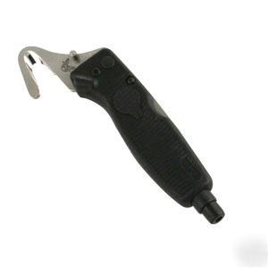 Benchmade -ert-1, folding hook, led light, glass breake