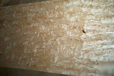 Figured kerlian birch veneer 16 @ 12'' x 27'' [1586]
