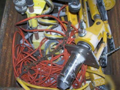 Roll holder positioner / tensioner