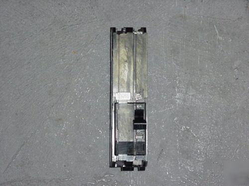 Square d Q12100 circuit breaker