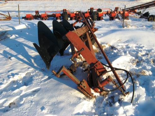 Ih 3PT 3-18 plow