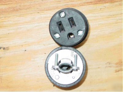 Leviton 2 pole, 3 wire rubber connector - 