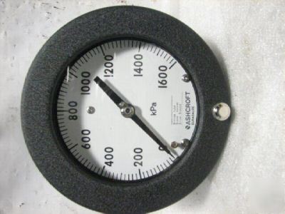 New ashcroft duragauge 1600KPA 4.5