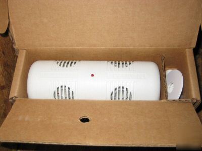 Novitas 01-083 two way 2100 square ft occupancy sensor