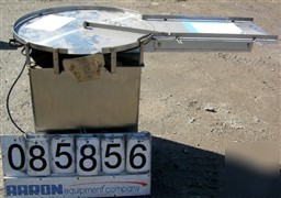 Used: hull unscrambler/accumulating table, model 24A30.