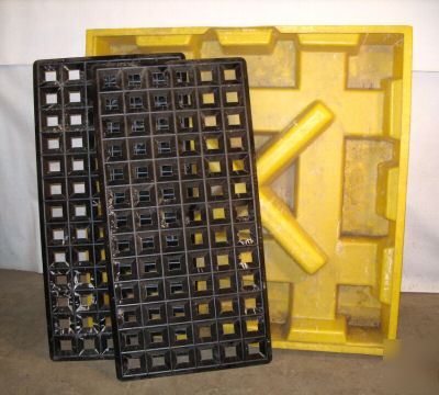 4 drum square spill control pallet (very nice)