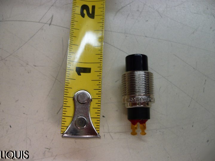 Lot of 66 c&k 8531 pushbutton switch