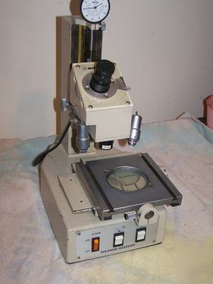 Mitutoyo toolmaker's microscope mt-101 176-901