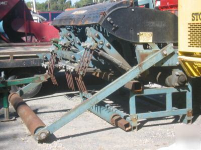 Soil reliever deep tine aerators turf tine 12