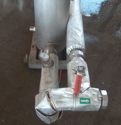Usf filter vessel housing arrangement T910601 21TK03A-2