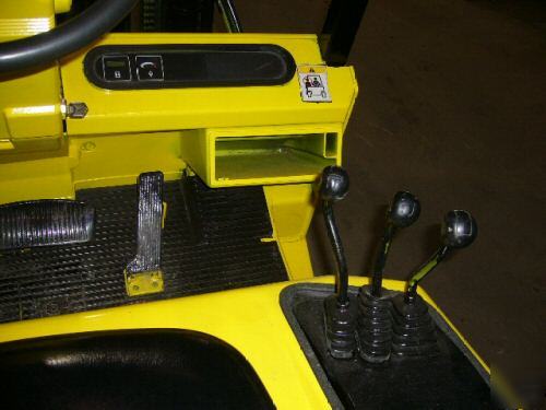 5000 lb. yale forklift propane 3-stage mast 5' forks