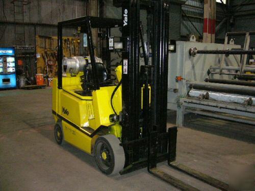 5000 lb. yale forklift propane 3-stage mast 5' forks