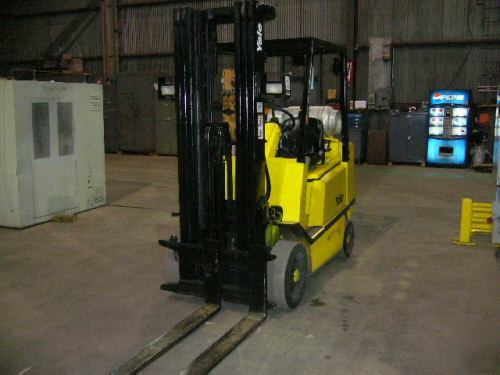 5000 lb. yale forklift propane 3-stage mast 5' forks