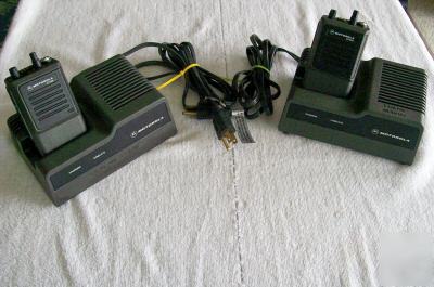 Lot 2 motorola radio vhf MT1000 16CH 146-174MHZ w/chrgr